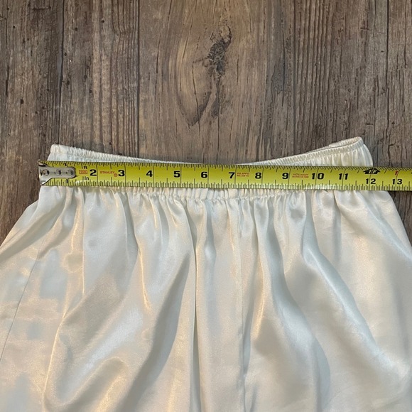 Erika Taylor Intimates Ivory Paisley Pajama Set Top Shorts M - Picture 7 of 8